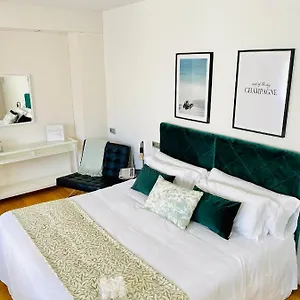 Carbonell Hotel Llanca